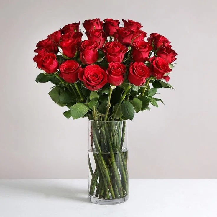 12 Roses in Vase – Elegant & Everlasting