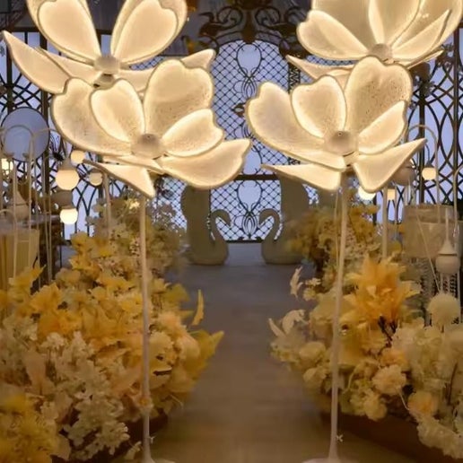 2 Flower Lamps